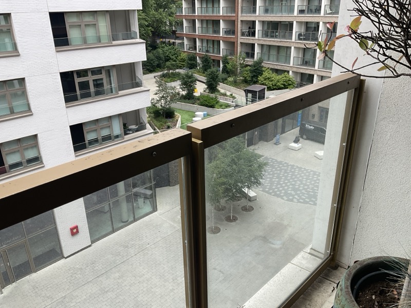 Snagging survey photo from a new-build in London